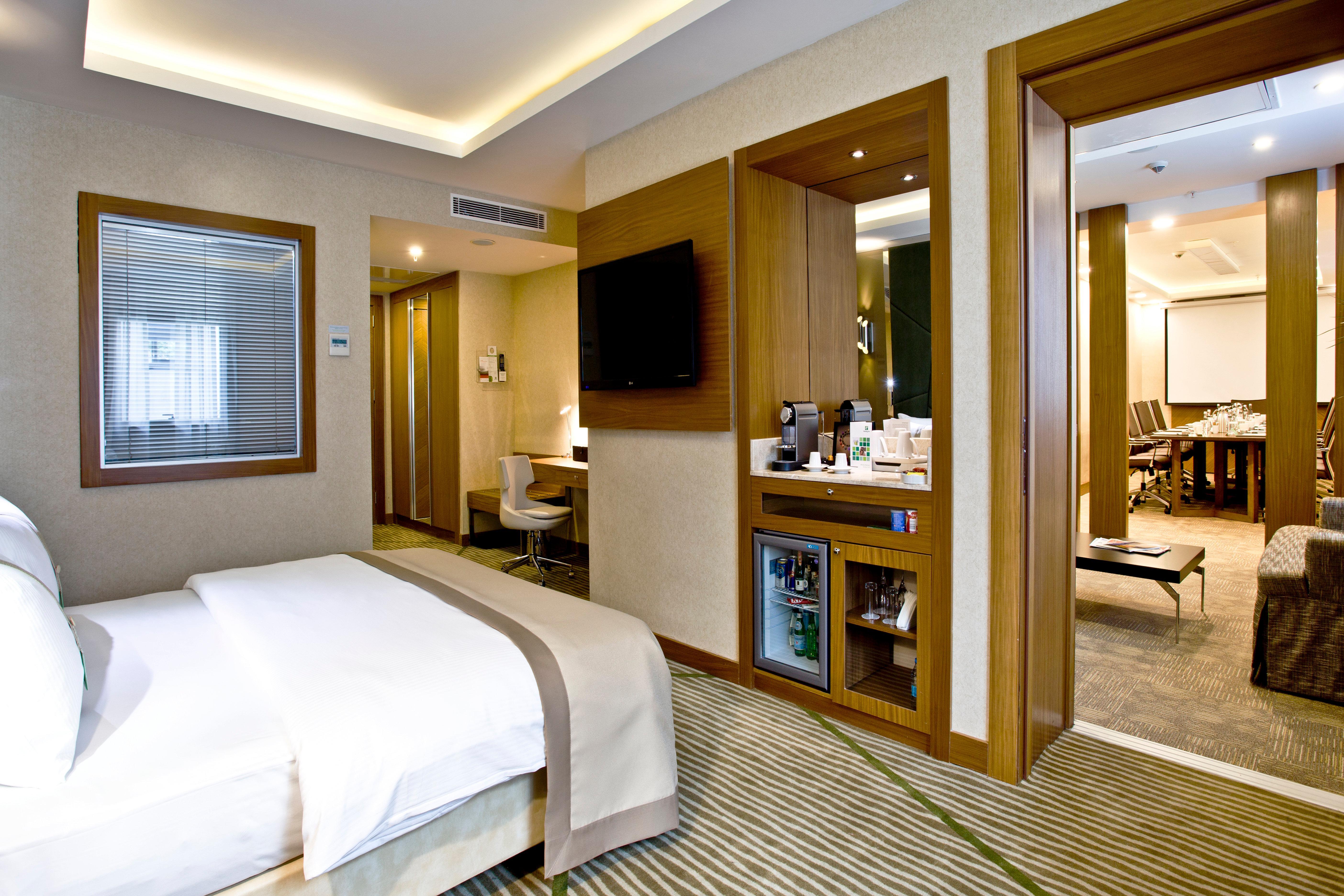 Holiday Inn Gaziantep By Ihg Exterior photo