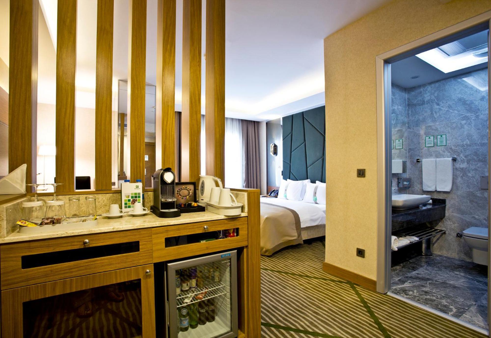 Holiday Inn Gaziantep By Ihg Exterior photo