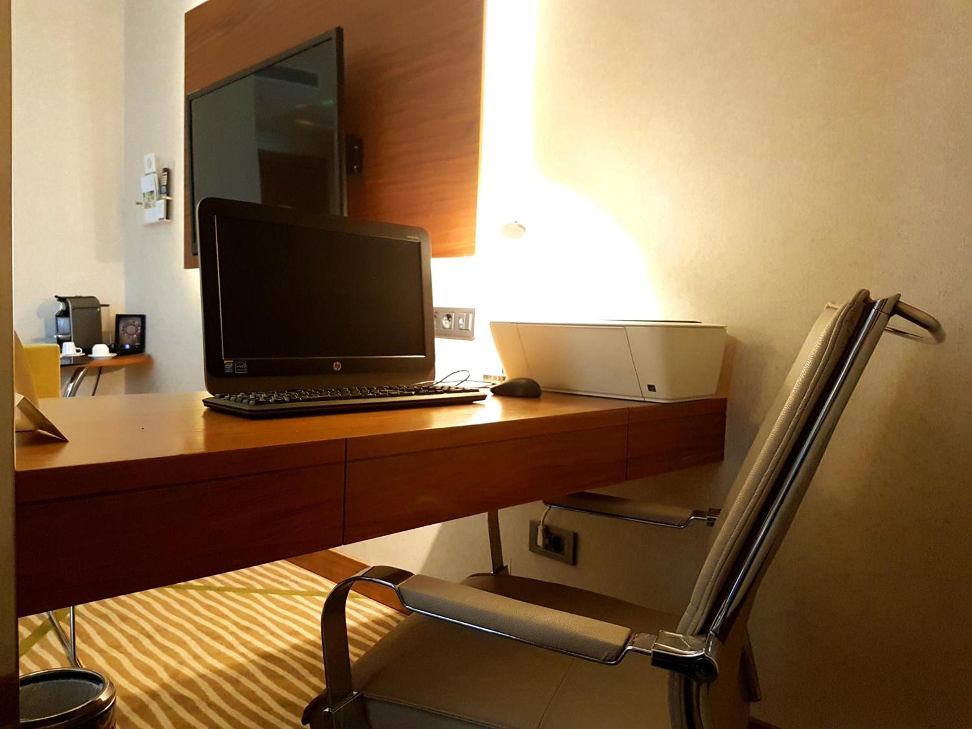 Holiday Inn Gaziantep By Ihg Exterior photo