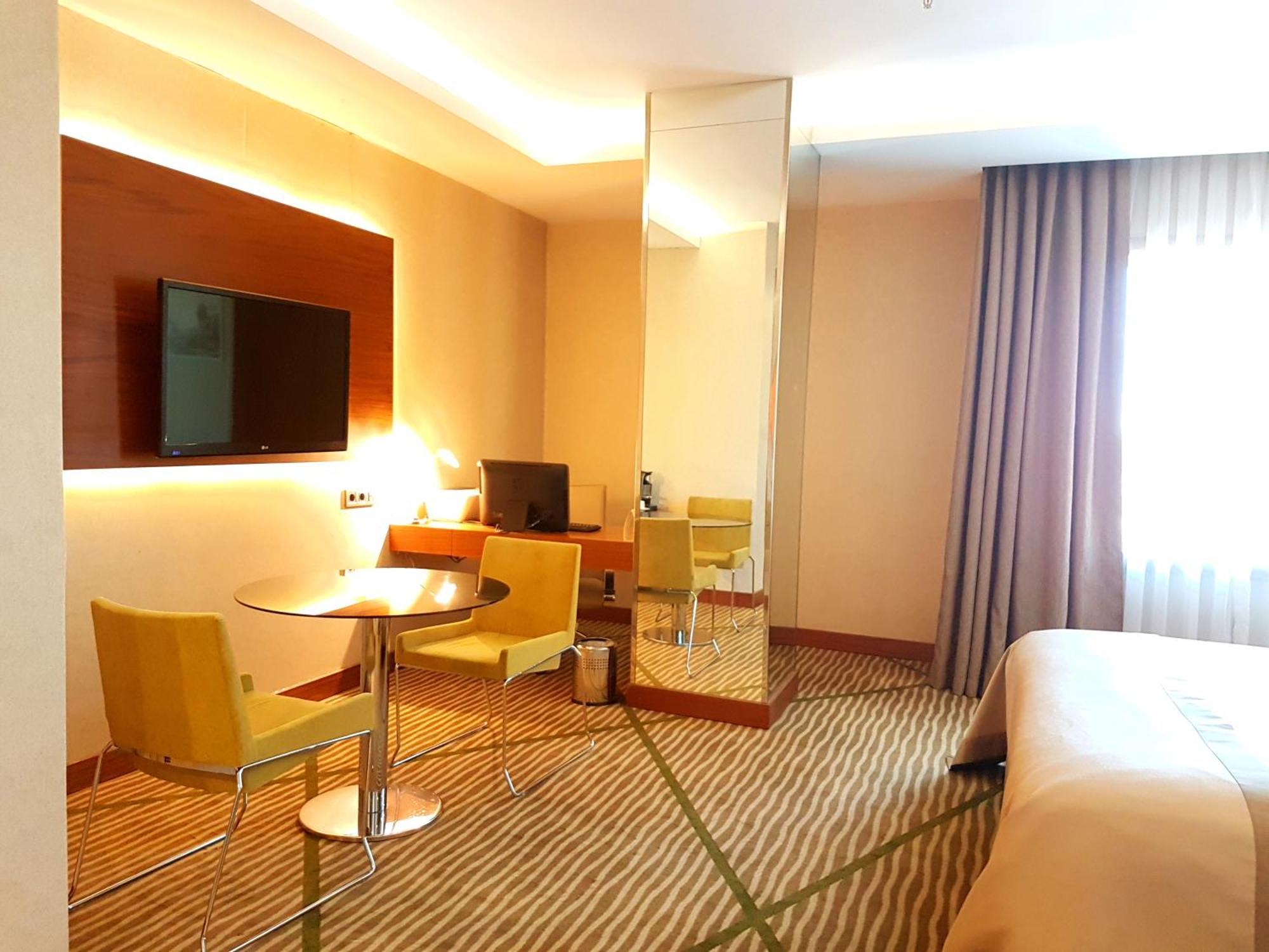 Holiday Inn Gaziantep By Ihg Exterior photo