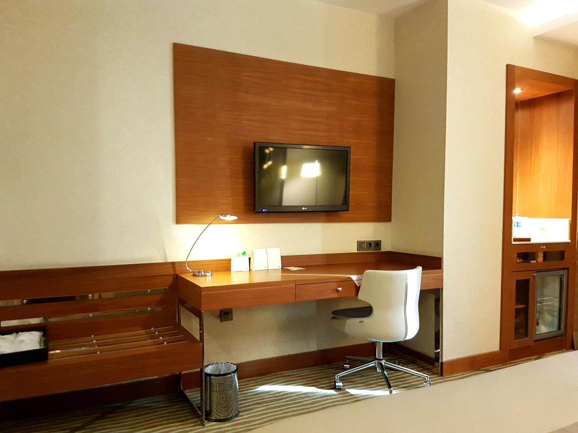 Holiday Inn Gaziantep By Ihg Exterior photo